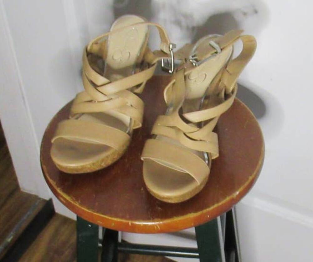 Tan Jessica Simpson Wedge dress shoes